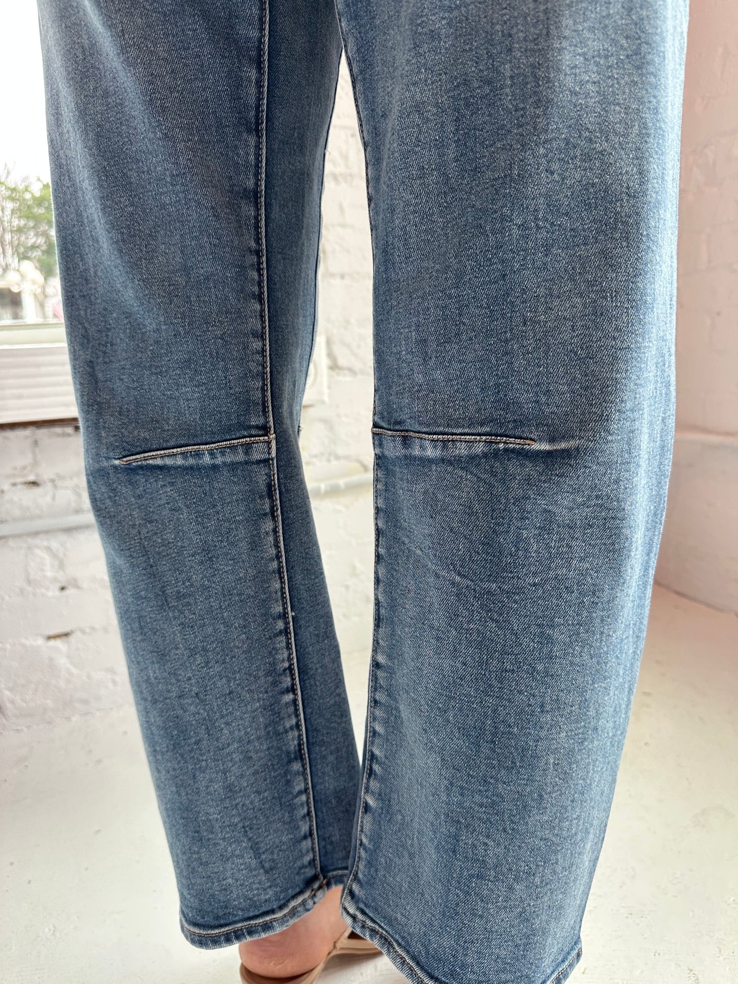 Lasso Barrel Jean Western Hue