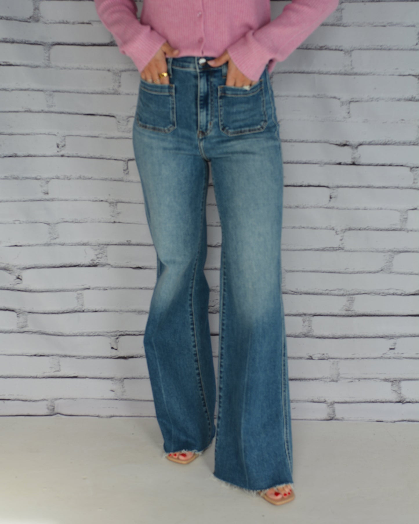 Far Out High Rise Vintage City