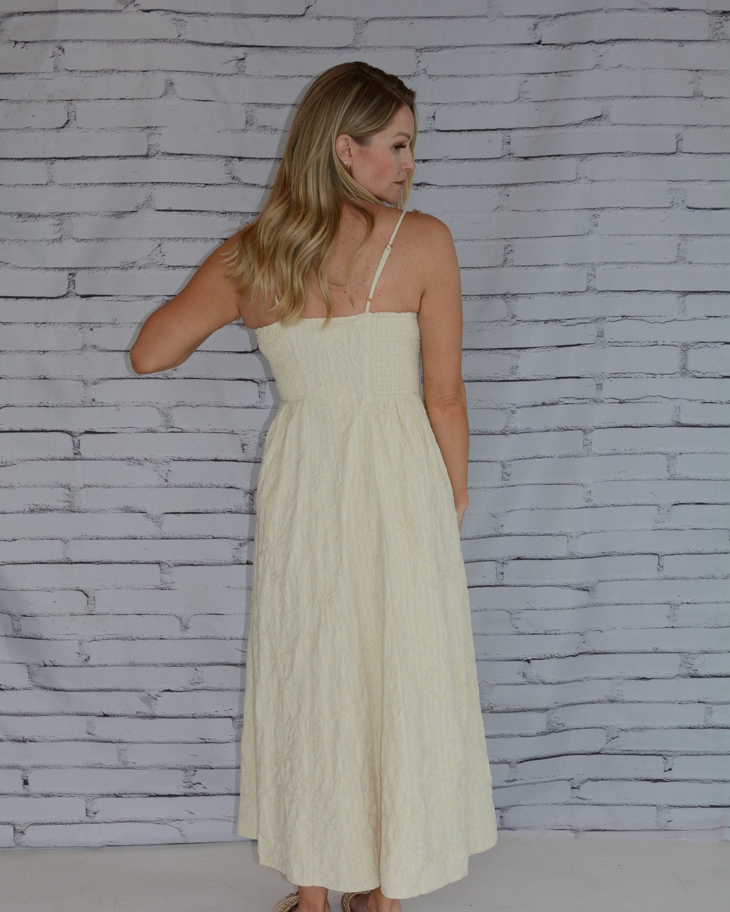 Angel Eyes Textured Midi Dress Champagne