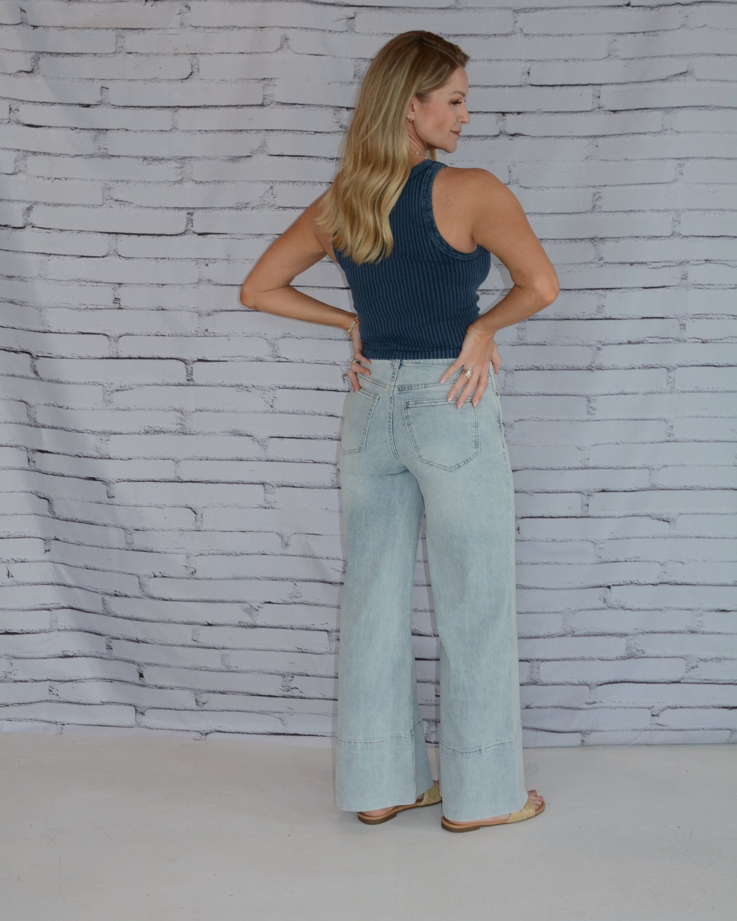 Emerson Relaxed Flare Aire