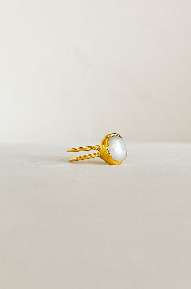 Single Pearl Ring