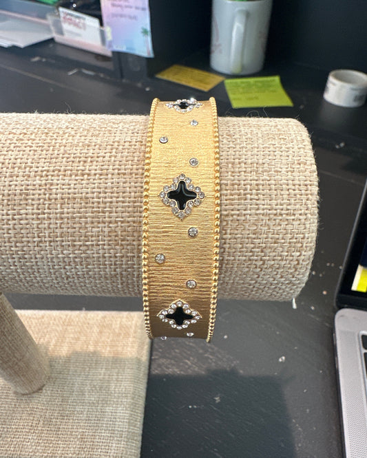 Chunky Gold Clover Cuff