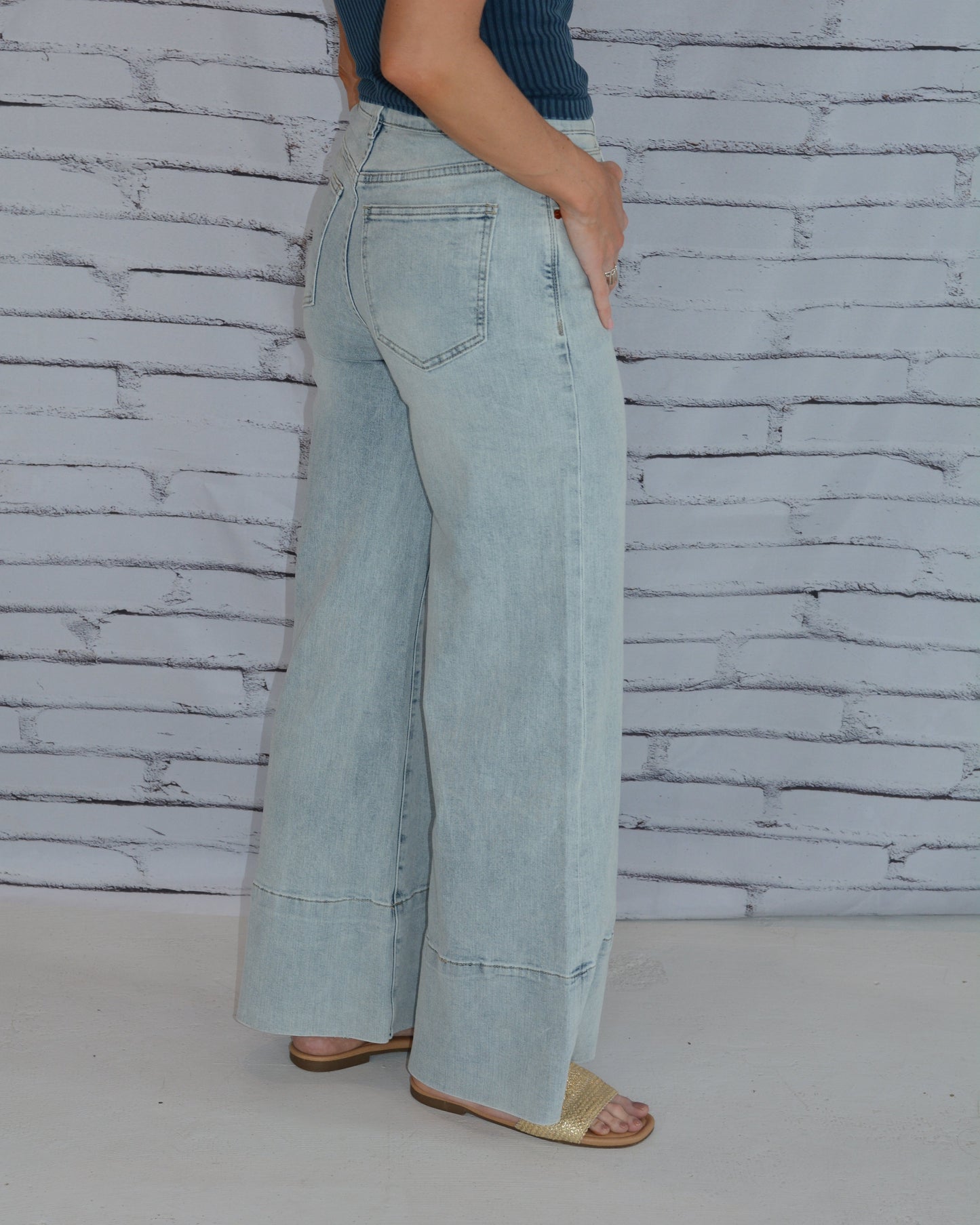 Emerson Relaxed Flare Aire