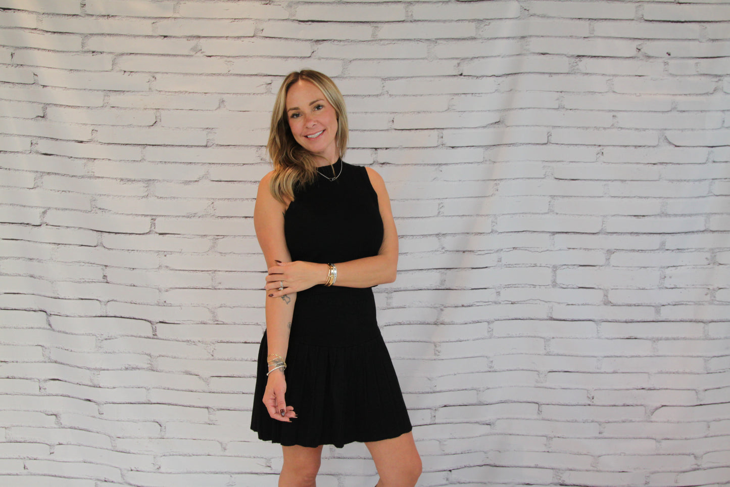 Sleeveless Black Sweater Set