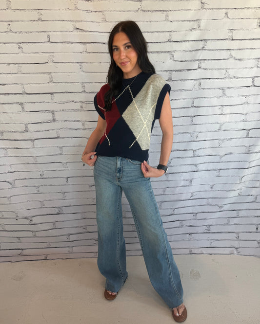 Herringbone Sweater Vest Navy with Winetasting