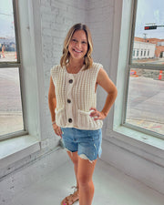 Chunky Knit Sleeveless Cardigan