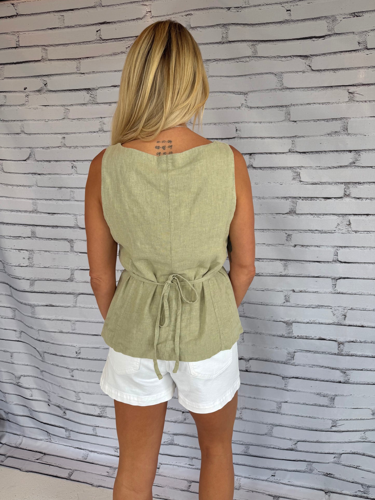 Calypso Vest Abbey Stone