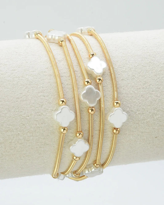 Stretch Gold Bracelet with Shell Clover